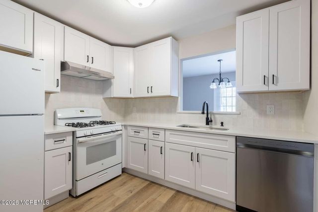 43 Poplar Place, Freehold, NJ 07728