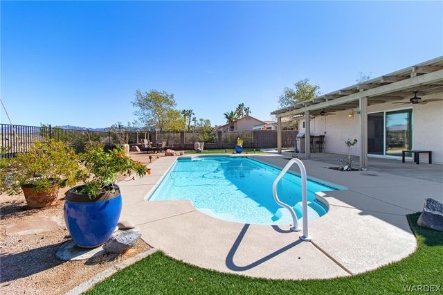 2418 Juneberry Circle, Bullhead City, AZ 86442