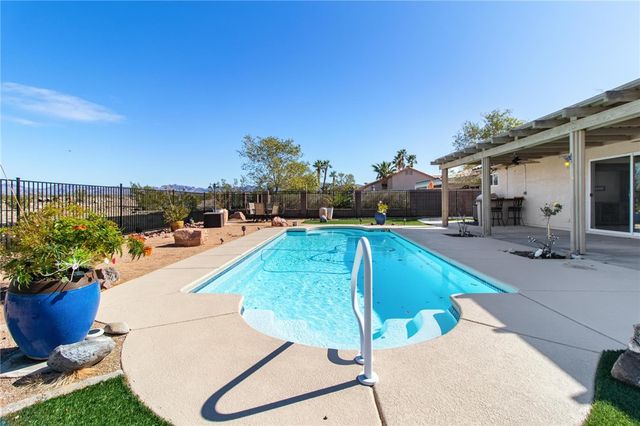 2418 Juneberry Circle, Bullhead City, AZ 86442