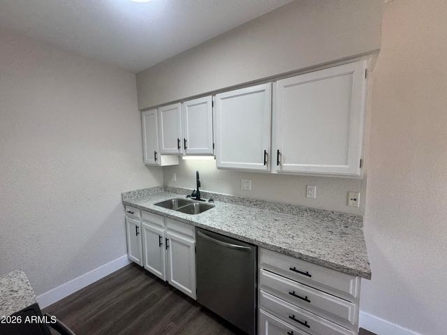 555 N MAY Street 29, Mesa, AZ 85201