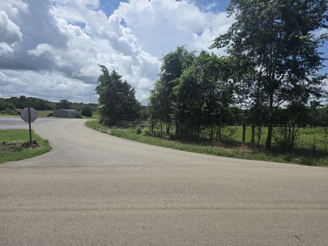 8373 Carthage HWY, Lebanon, TN 37087
