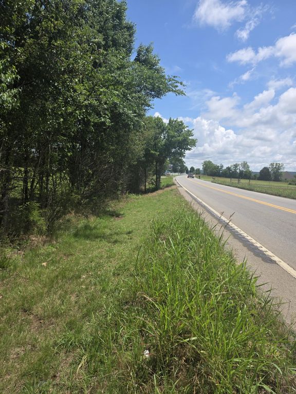 8373 Carthage HWY, Lebanon, TN 37087