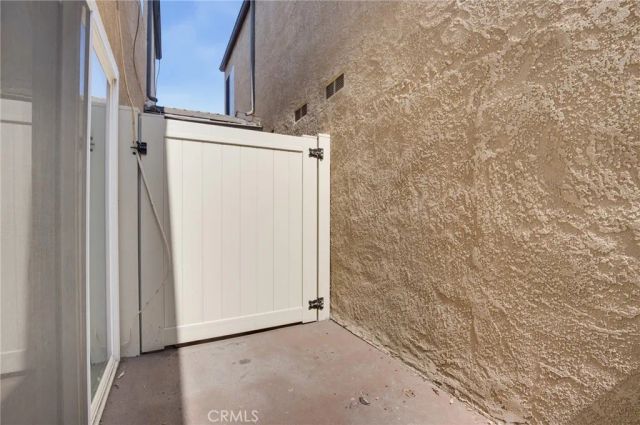 77 N Michigan Avenue 15, Pasadena, CA 91106