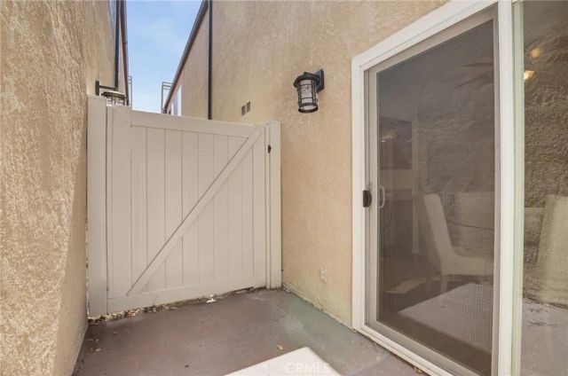 77 N Michigan Avenue 15, Pasadena, CA 91106