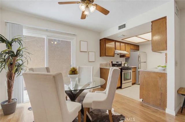 77 N Michigan Avenue 15, Pasadena, CA 91106