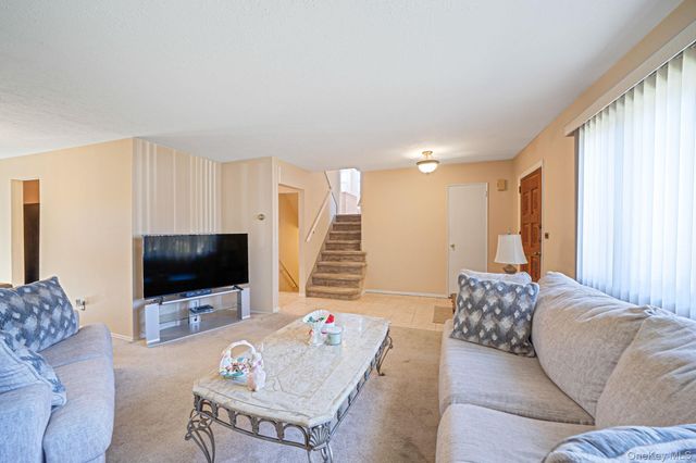 12 Rutland Road, Massapequa, NY 11758