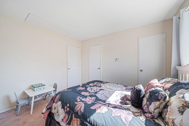12 Rutland Road, Massapequa, NY 11758