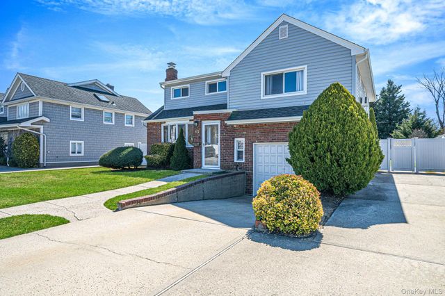 12 Rutland Road, Massapequa, NY 11758