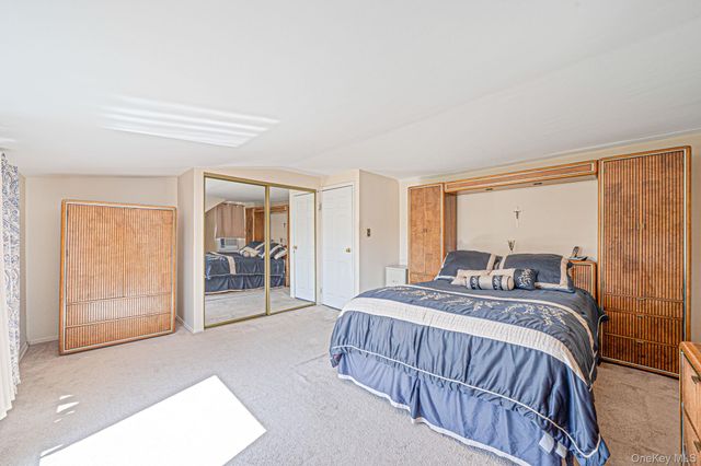 12 Rutland Road, Massapequa, NY 11758
