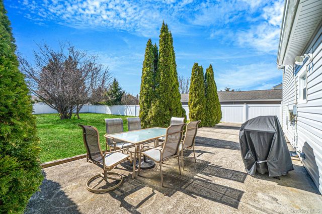 12 Rutland Road, Massapequa, NY 11758