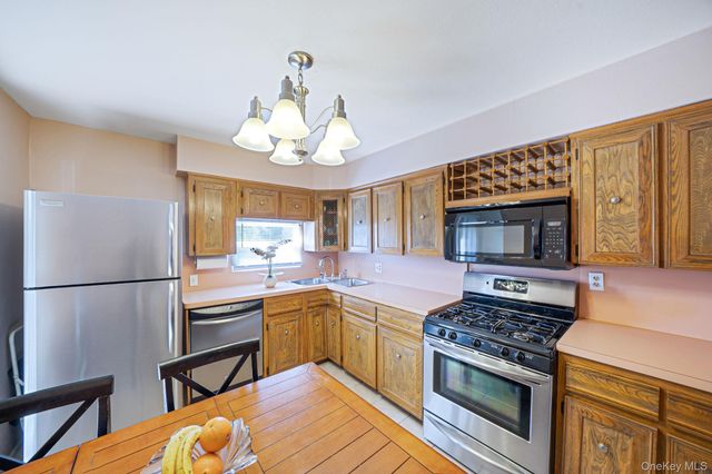 12 Rutland Road, Massapequa, NY 11758