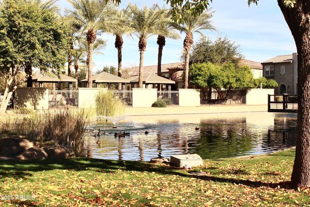 2625 S PEPPERTREE Drive 104, Gilbert, AZ 85295