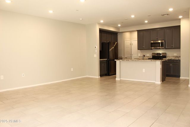 2625 S PEPPERTREE Drive 104, Gilbert, AZ 85295