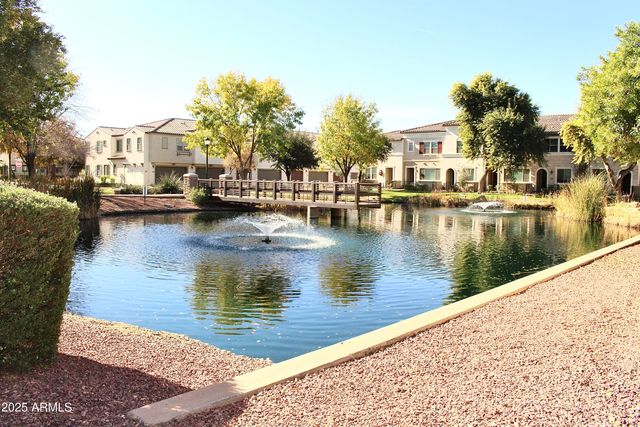 2625 S PEPPERTREE Drive 104, Gilbert, AZ 85295