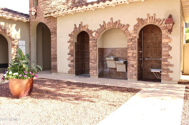 2625 S PEPPERTREE Drive 104, Gilbert, AZ 85295