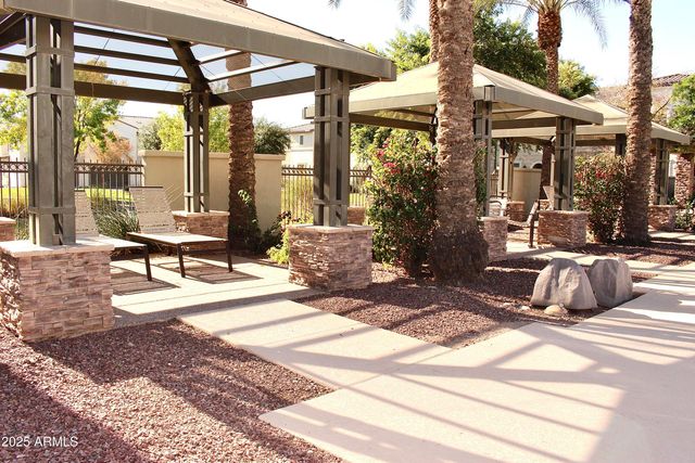 2625 S PEPPERTREE Drive 104, Gilbert, AZ 85295