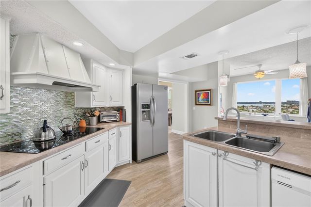 736 ISLAND WAY 1202, Clearwater Beach, FL 33767