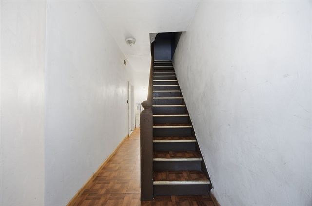 1450 Fleming Ave, Mckees Rocks, PA 15136