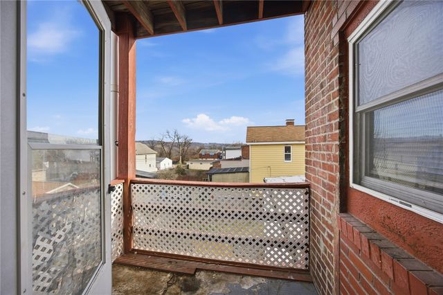 1450 Fleming Ave, Mckees Rocks, PA 15136