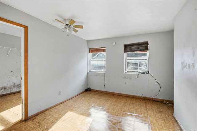 1450 Fleming Ave, Mckees Rocks, PA 15136