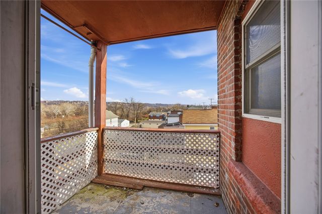 1450 Fleming Ave, Mckees Rocks, PA 15136