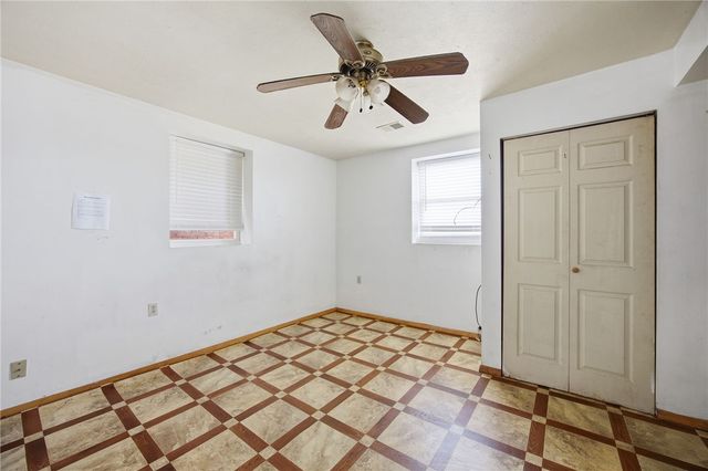 1450 Fleming Ave, Mckees Rocks, PA 15136