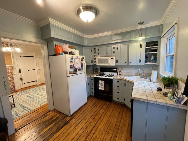 11 Braman Street 1, Newport, RI 02840