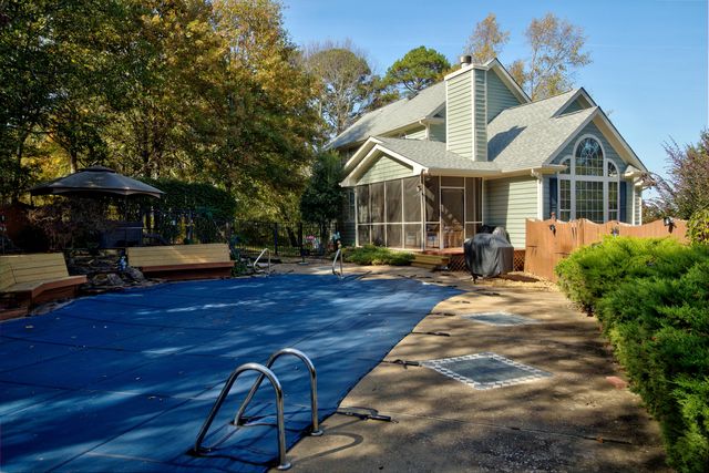 2600 Brown Ridge Lane, Hixson, TN 37343