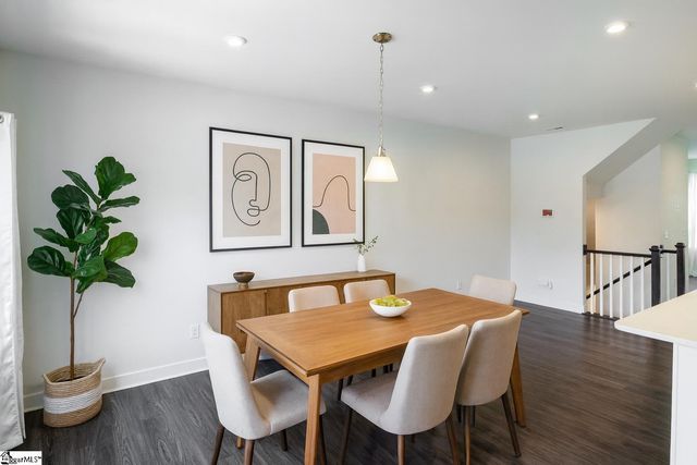 29 Rollins Avenue, Greenville, SC 29607