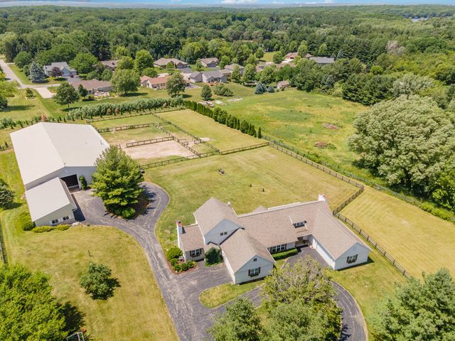 5284 Harvey Road, Caledonia, IL 61011