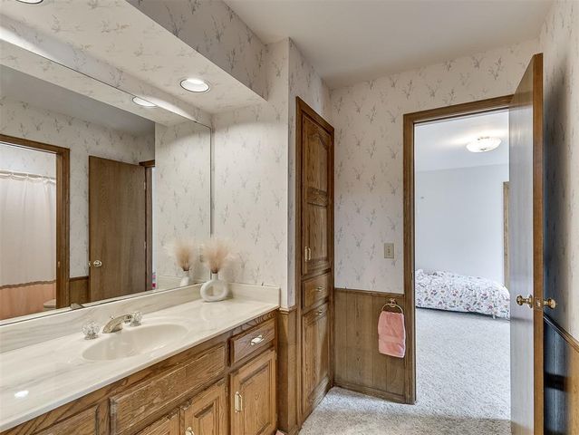 6225 Redbud Ridge Road, Oklahoma City, OK 73162