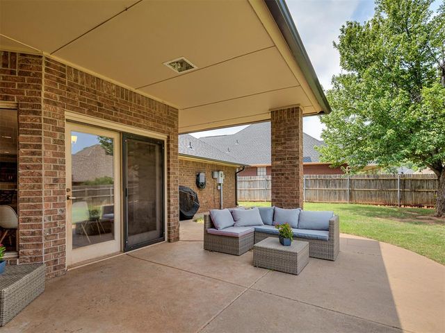6225 Redbud Ridge Road, Oklahoma City, OK 73162