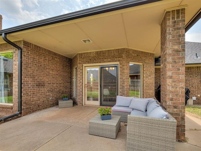 6225 Redbud Ridge Road, Oklahoma City, OK 73162