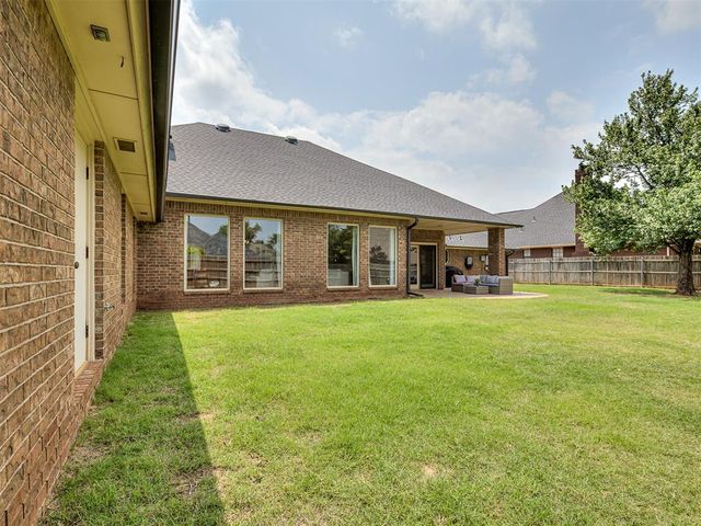 6225 Redbud Ridge Road, Oklahoma City, OK 73162