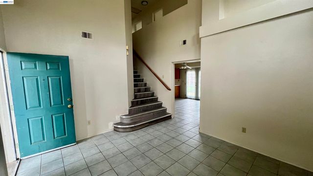 2149 Stormy Creek Ct, Stockton, CA 95206