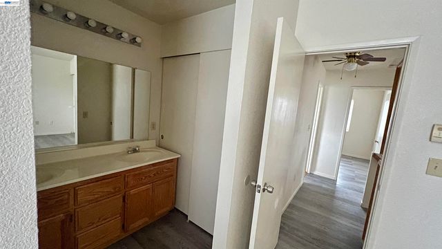 2149 Stormy Creek Ct, Stockton, CA 95206