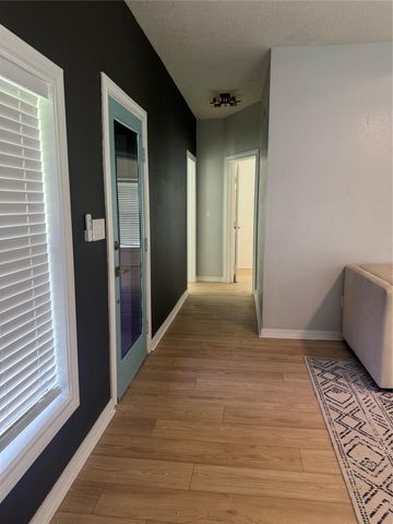 125 N Shirley Street, Alvin, TX 77511