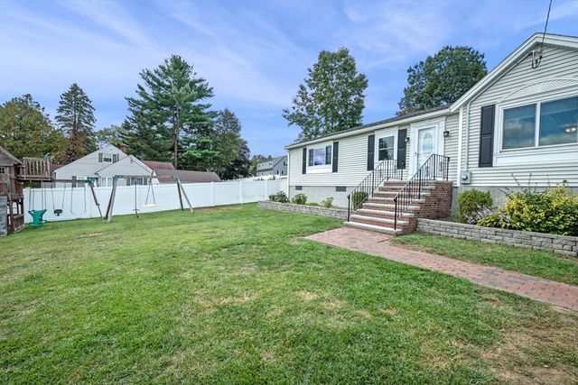 36 W Ayer St, Methuen, MA 01844