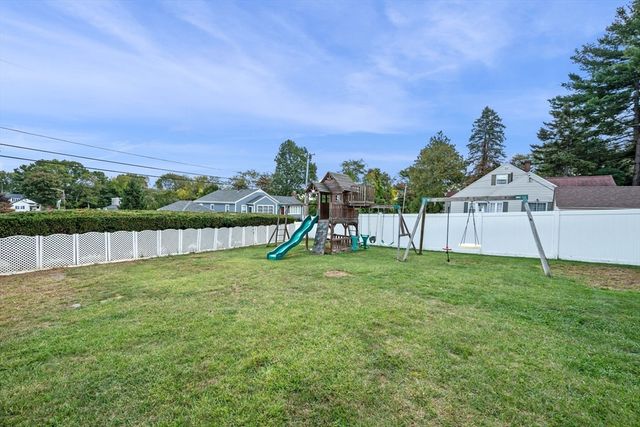 36 W Ayer St, Methuen, MA 01844