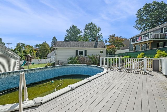 36 W Ayer St, Methuen, MA 01844
