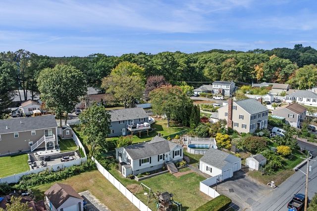 36 W Ayer St, Methuen, MA 01844