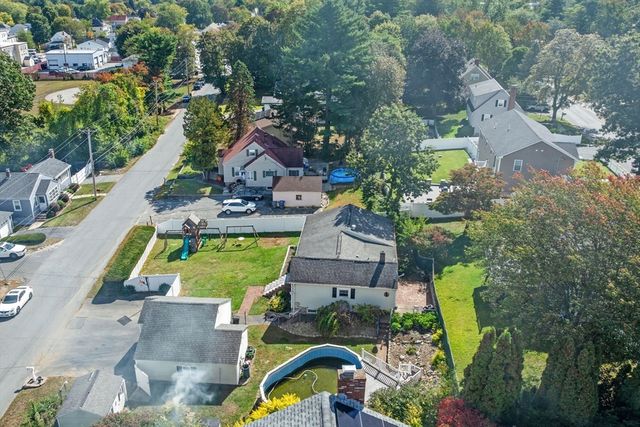 36 W Ayer St, Methuen, MA 01844