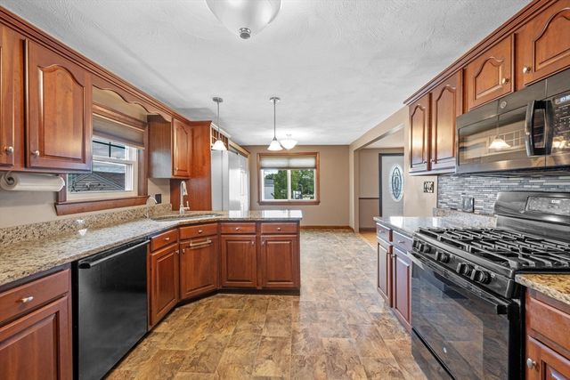 36 W Ayer St, Methuen, MA 01844