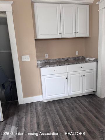 841 Baker Street, Lansing, MI 48910