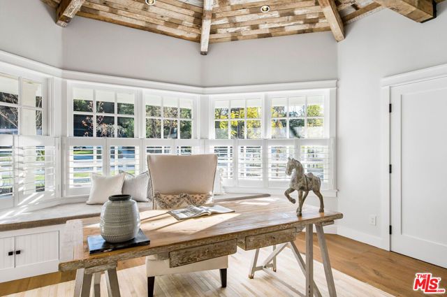 5525 Paradise Valley Road, Hidden Hills, CA 91302