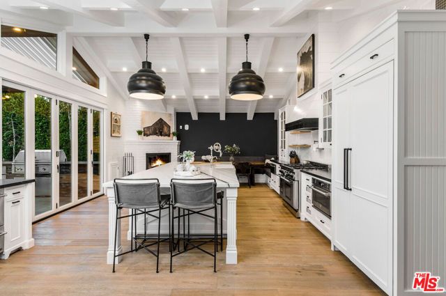 5525 Paradise Valley Road, Hidden Hills, CA 91302