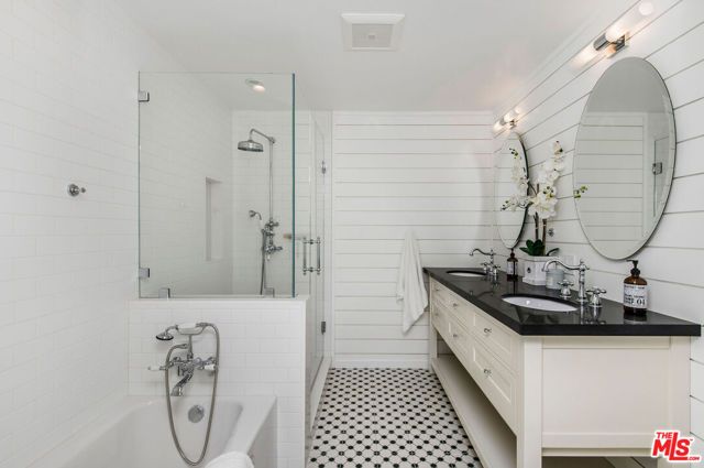 5525 Paradise Valley Road, Hidden Hills, CA 91302