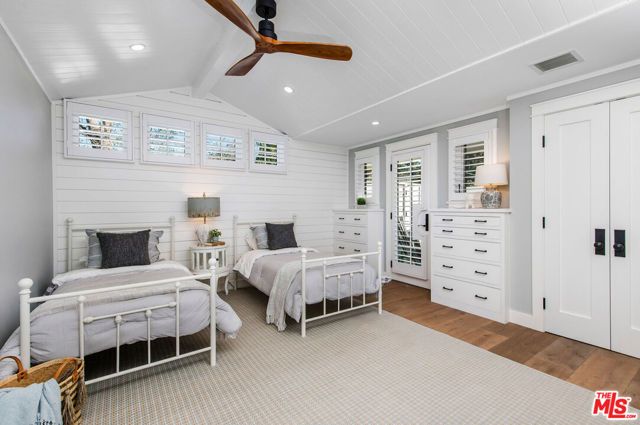 5525 Paradise Valley Road, Hidden Hills, CA 91302