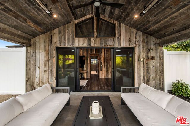 5525 Paradise Valley Road, Hidden Hills, CA 91302