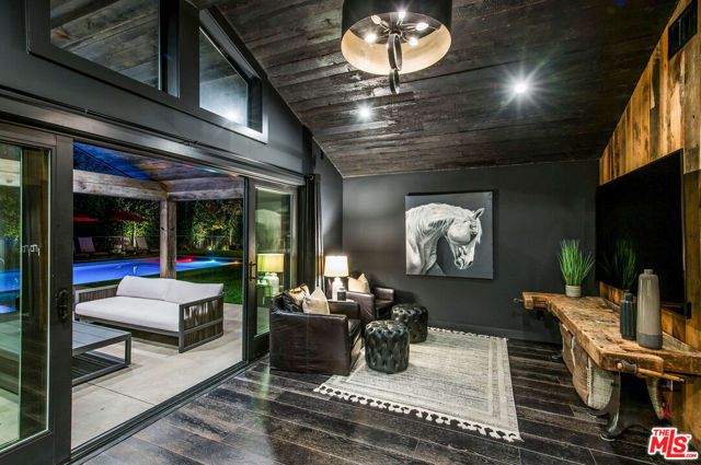 5525 Paradise Valley Road, Hidden Hills, CA 91302